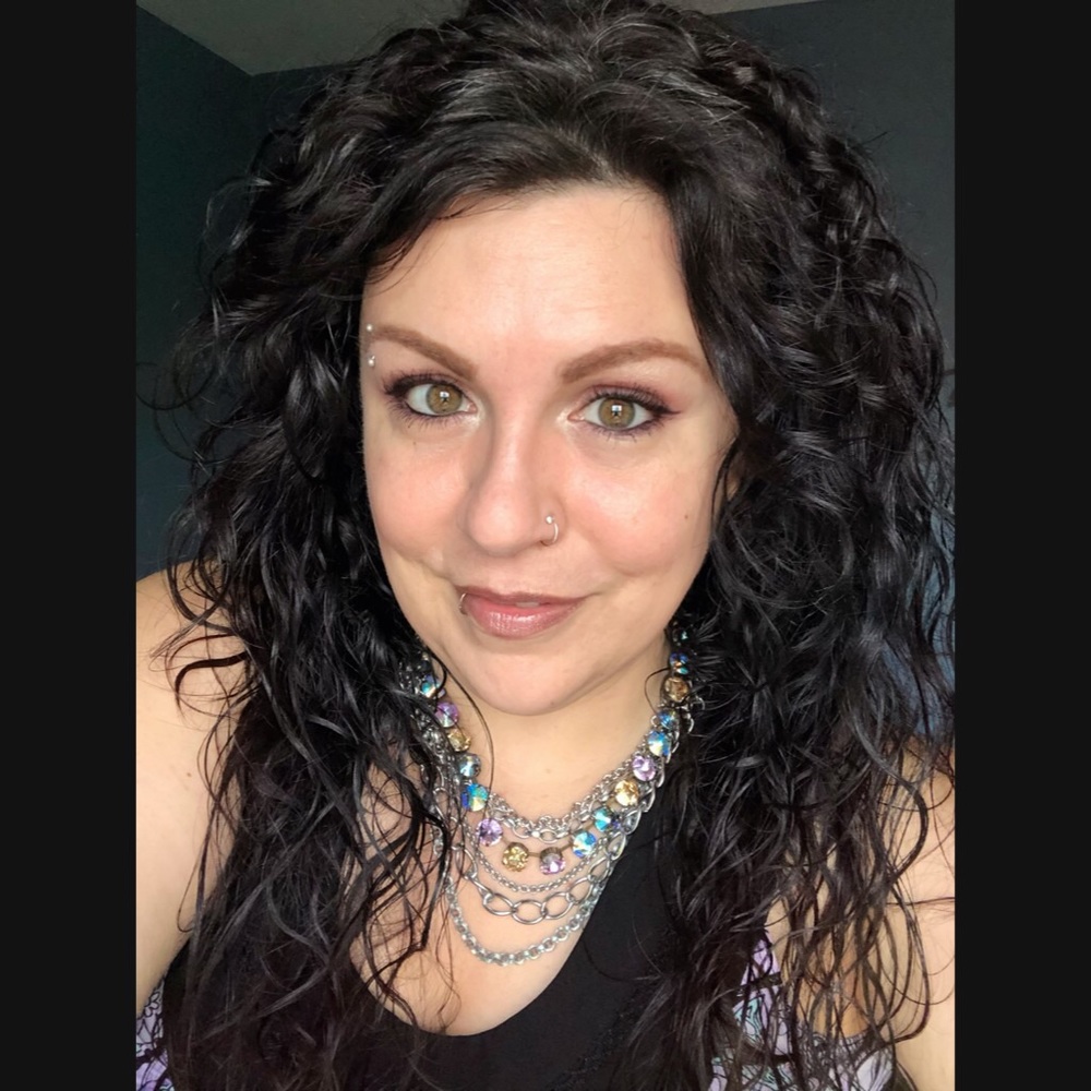 Meet your Posher, Angela